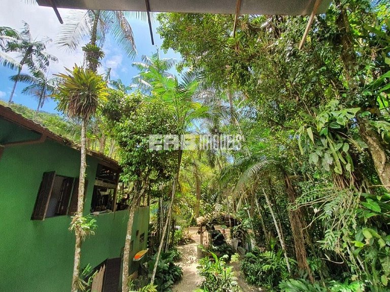 Casa com 8 suítes na Praia de Itamambuca, Ubatuba