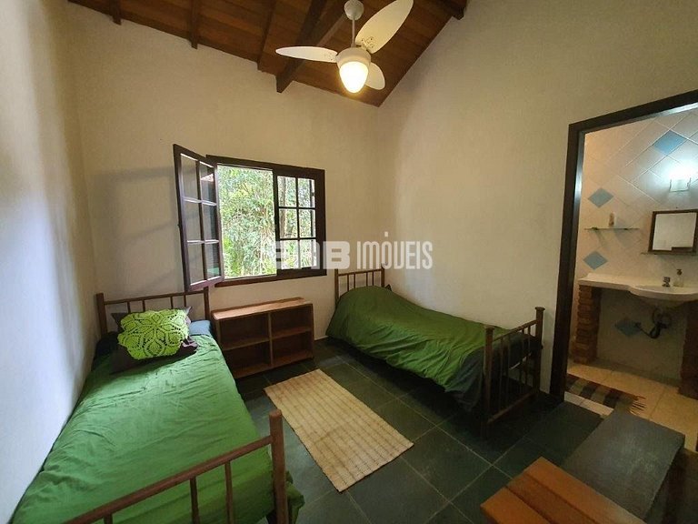 Casa com 8 suítes na Praia de Itamambuca, Ubatuba