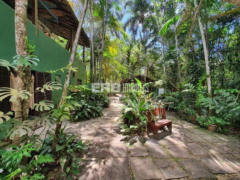 Casa com 8 suítes na Praia de Itamambuca, Ubatuba