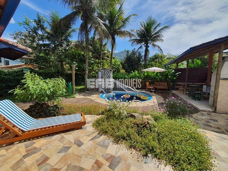 A poucos metros da linda praia de Itamambuca em Ubatuba