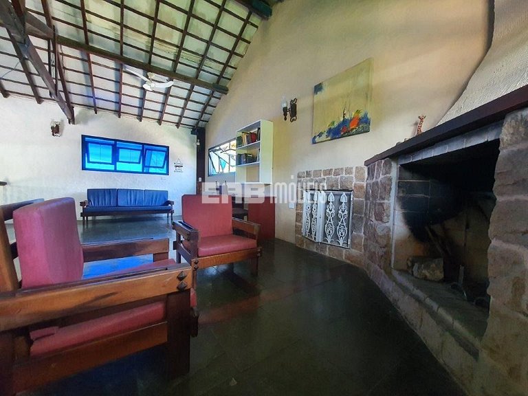 A poucos metros da linda praia de Itamambuca em Ubatuba