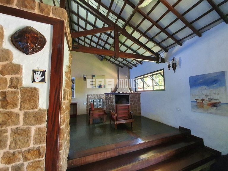 A poucos metros da linda praia de Itamambuca em Ubatuba