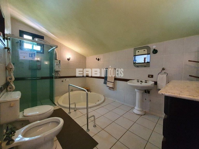 A poucos metros da linda praia de Itamambuca em Ubatuba