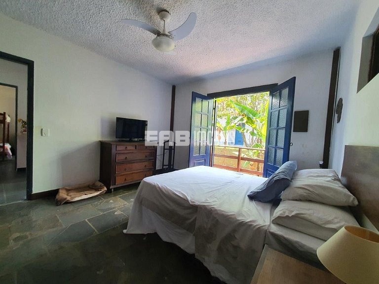 A poucos metros da linda praia de Itamambuca em Ubatuba