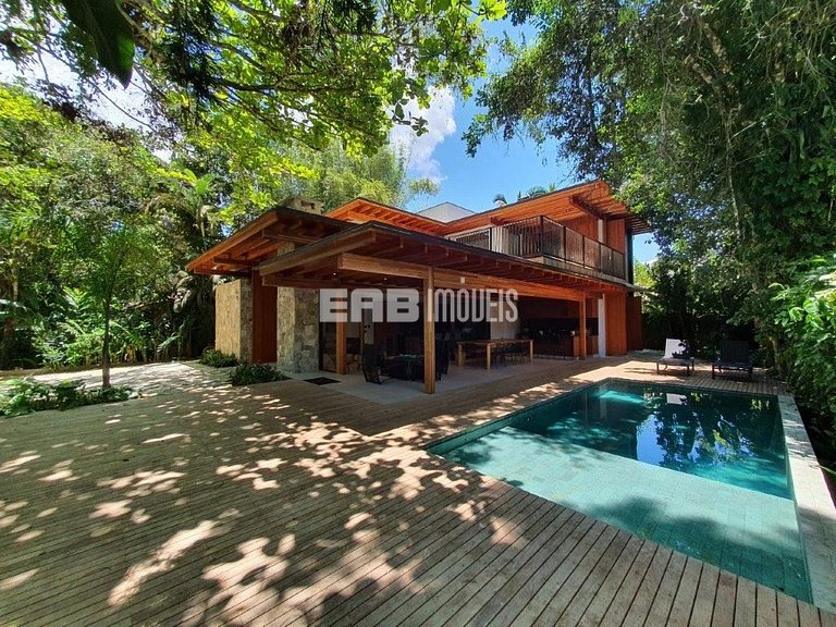 Casa de praia, com 5 suítes, ar e piscina