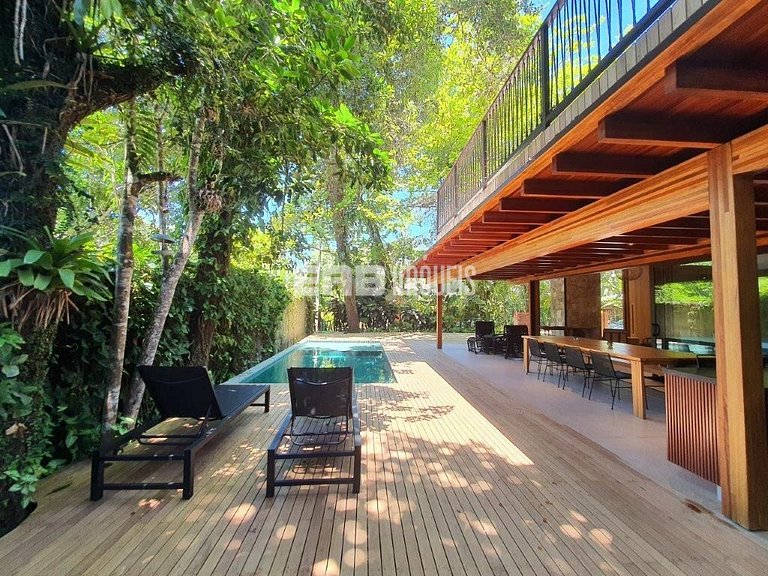 Casa de praia, com 5 suítes, ar e piscina