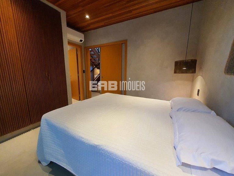 Casa de praia, com 5 suítes, ar e piscina