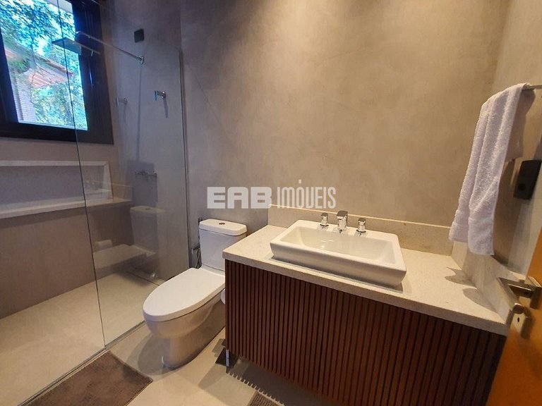 Casa de praia, com 5 suítes, ar e piscina