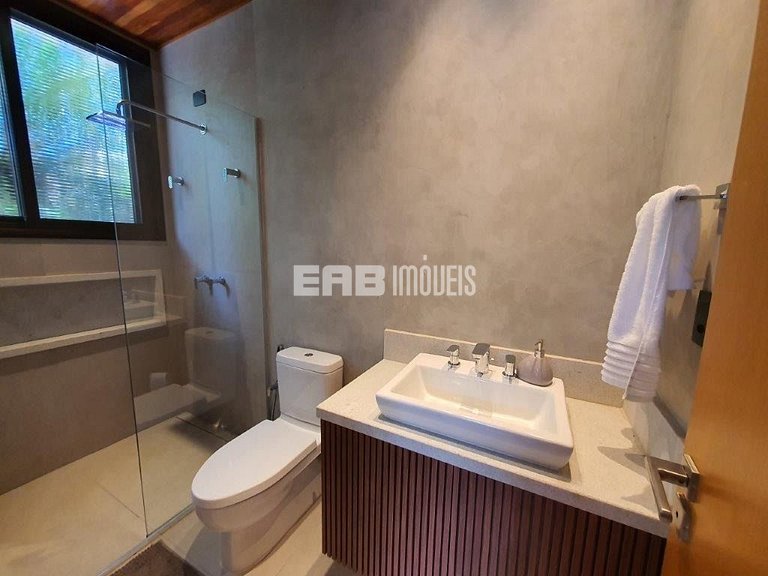 Casa de praia, com 5 suítes, ar e piscina