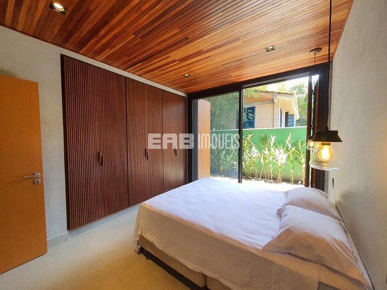 Casa de praia, com 5 suítes, ar e piscina