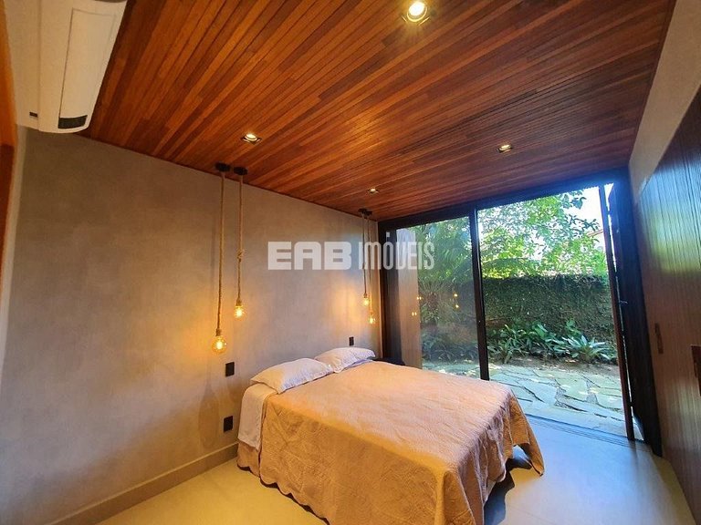 Casa de praia, com 5 suítes, ar e piscina