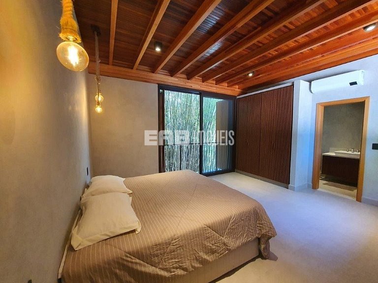 Casa de praia, com 5 suítes, ar e piscina