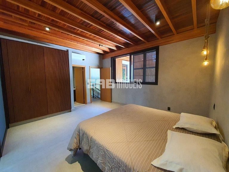 Casa de praia, com 5 suítes, ar e piscina