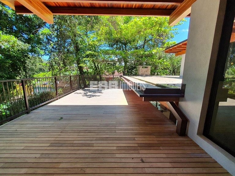 Casa de praia, com 5 suítes, ar e piscina