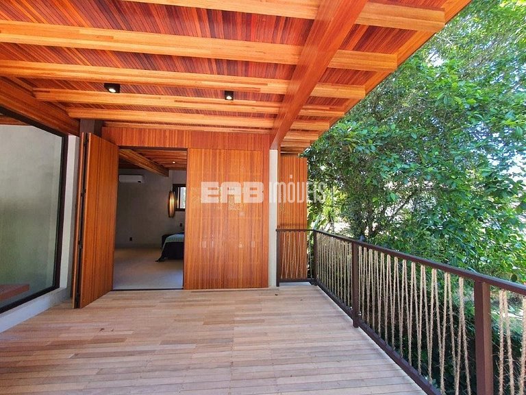 Casa de praia, com 5 suítes, ar e piscina