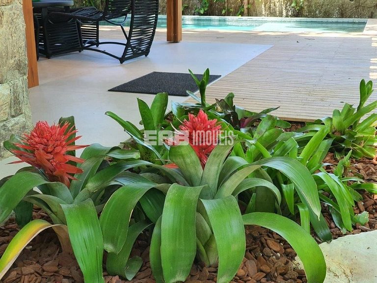 Casa de praia, com 5 suítes, ar e piscina