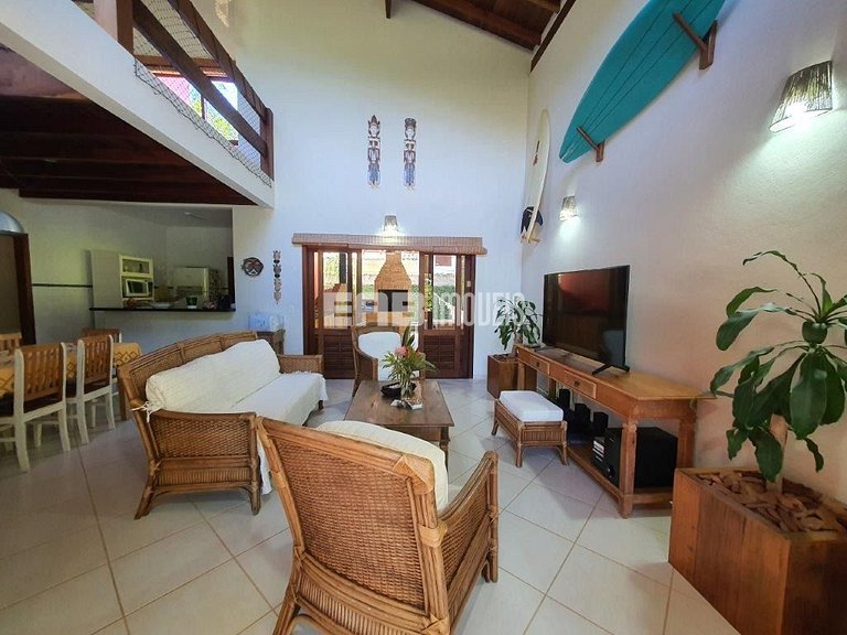 Casa com 5 suítes em Itamambuca