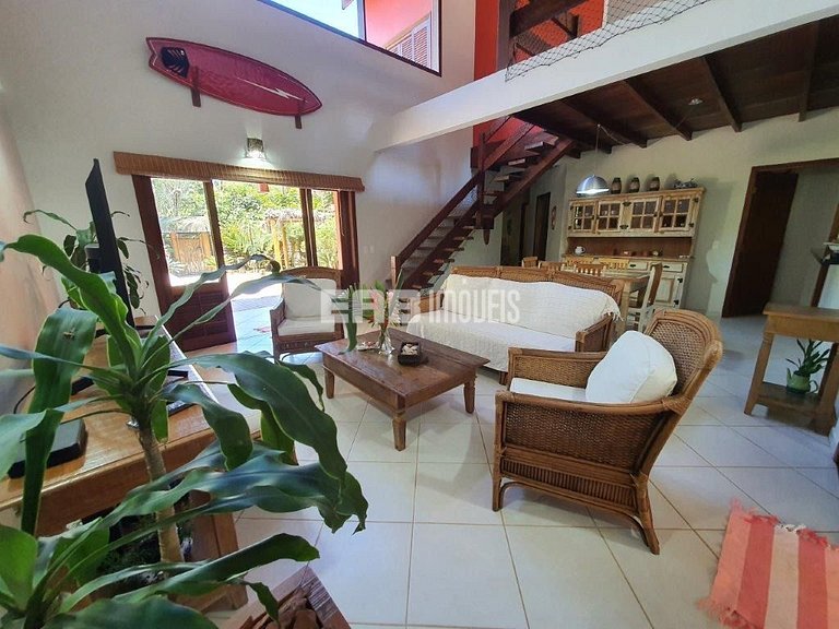 Casa com 5 suítes em Itamambuca