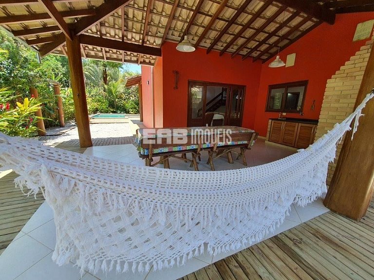 Casa com 5 suítes em Itamambuca