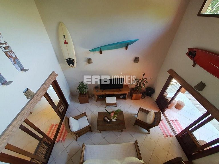 Casa com 5 suítes em Itamambuca