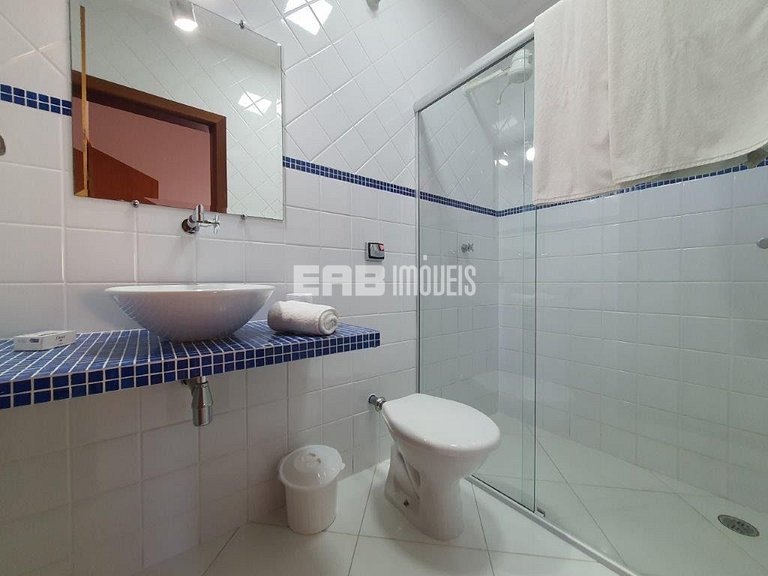 Casa com 5 suítes em Itamambuca