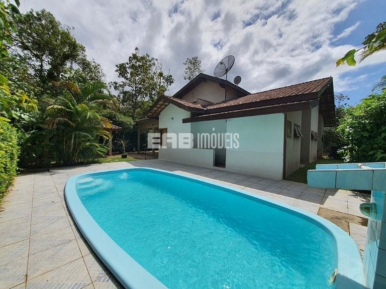 Casa com piscina na praia de Itamambuca, para 10 pessoas