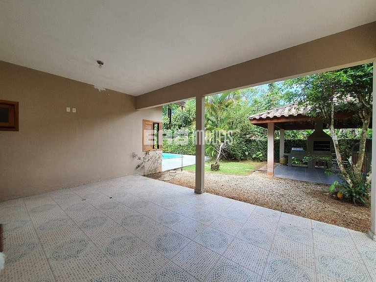 Casa com piscina na praia de Itamambuca, para 10 pessoas