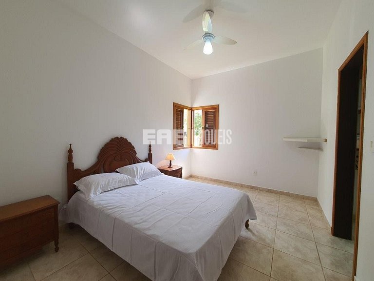 Casa com piscina na praia de Itamambuca, para 10 pessoas