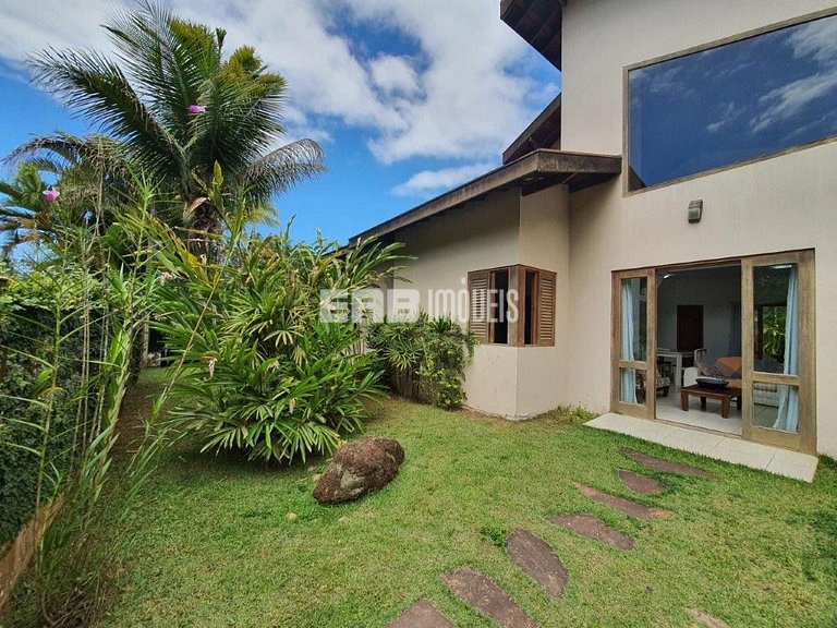 Casa com piscina na praia de Itamambuca, para 10 pessoas