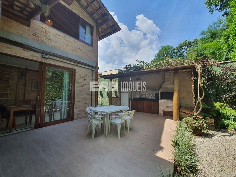 Linda casa para locação em Itamambuca, famosa praia de Ubatu