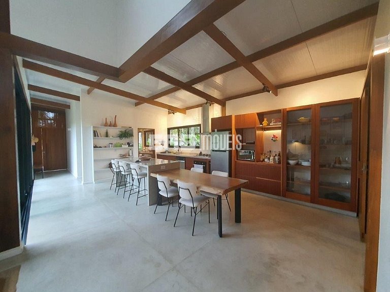 Casa moderna a 180m da praia de Itamambuca, Ubatuba