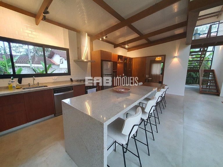 Casa moderna a 180m da praia de Itamambuca, Ubatuba