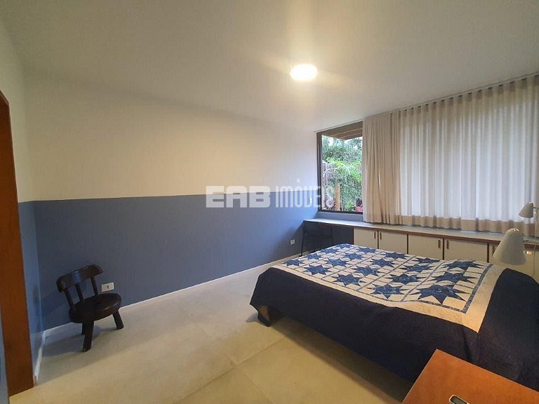 Casa moderna a 180m da praia de Itamambuca, Ubatuba