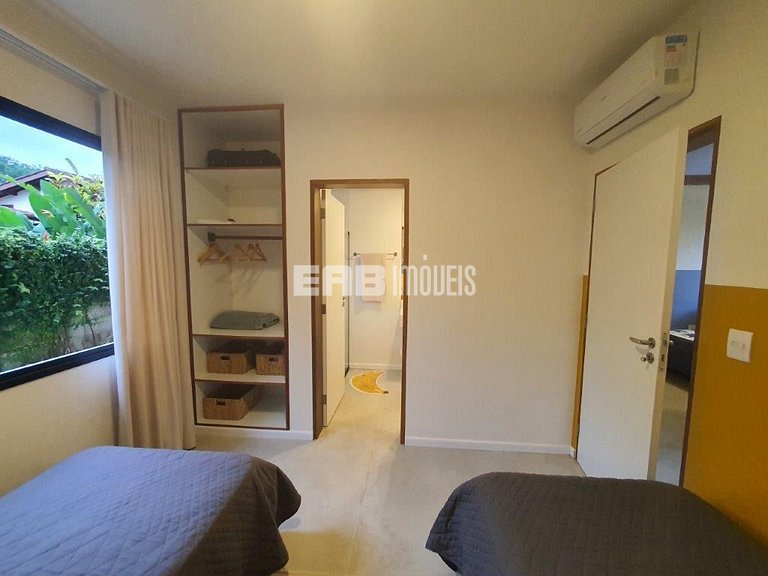 Casa moderna a 180m da praia de Itamambuca, Ubatuba