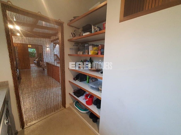 Casa moderna a 180m da praia de Itamambuca, Ubatuba