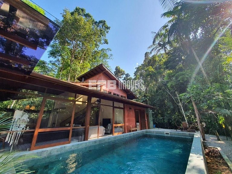 Casa em Itamambuca, com piscina e sauna seca