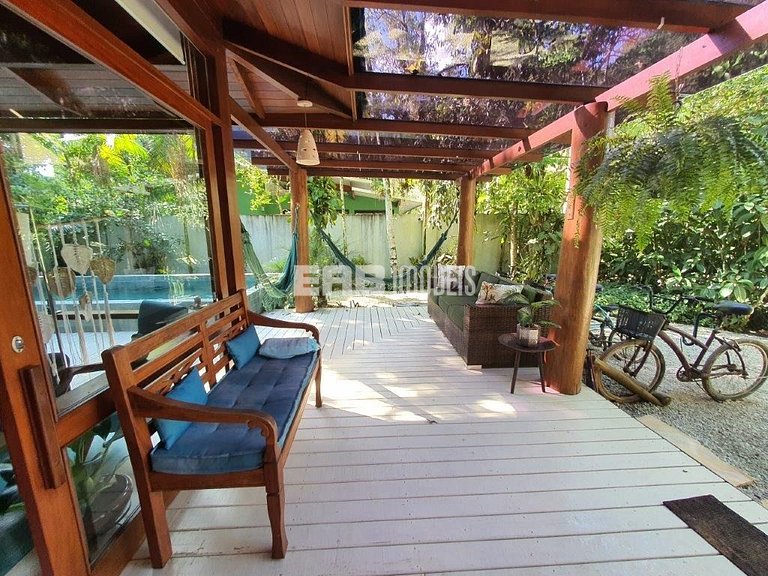 Casa em Itamambuca, com piscina e sauna seca