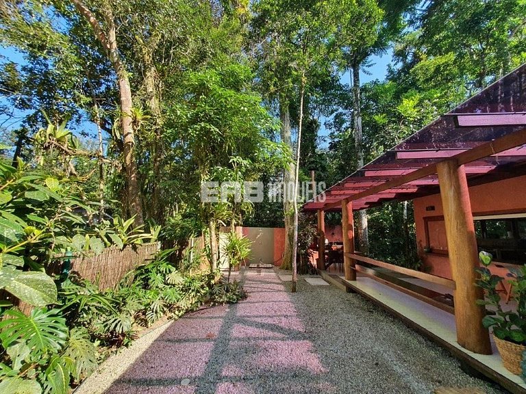 Casa em Itamambuca, com piscina e sauna seca