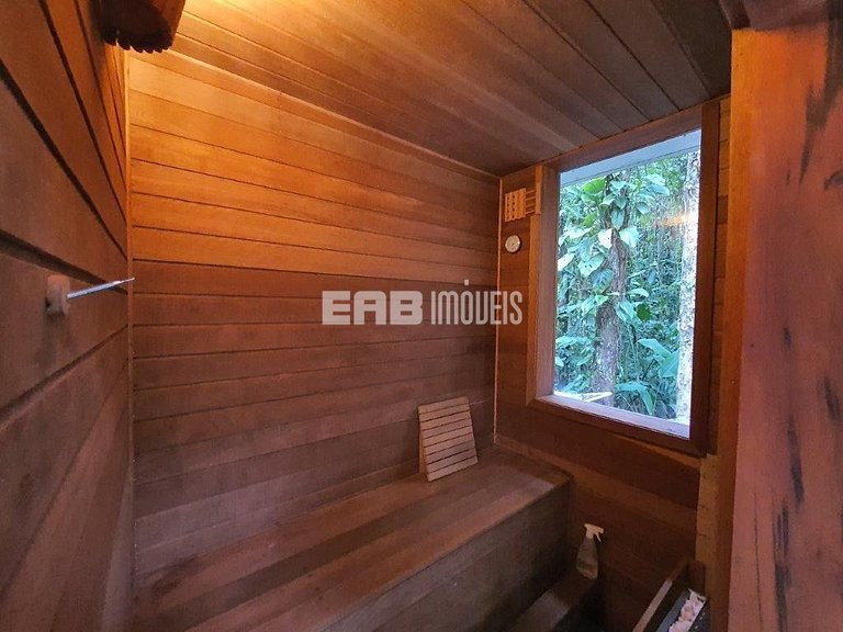Casa em Itamambuca, com piscina e sauna seca