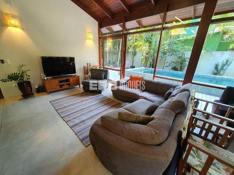 Casa em Itamambuca, com piscina e sauna seca