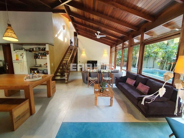 Casa em Itamambuca, com piscina e sauna seca