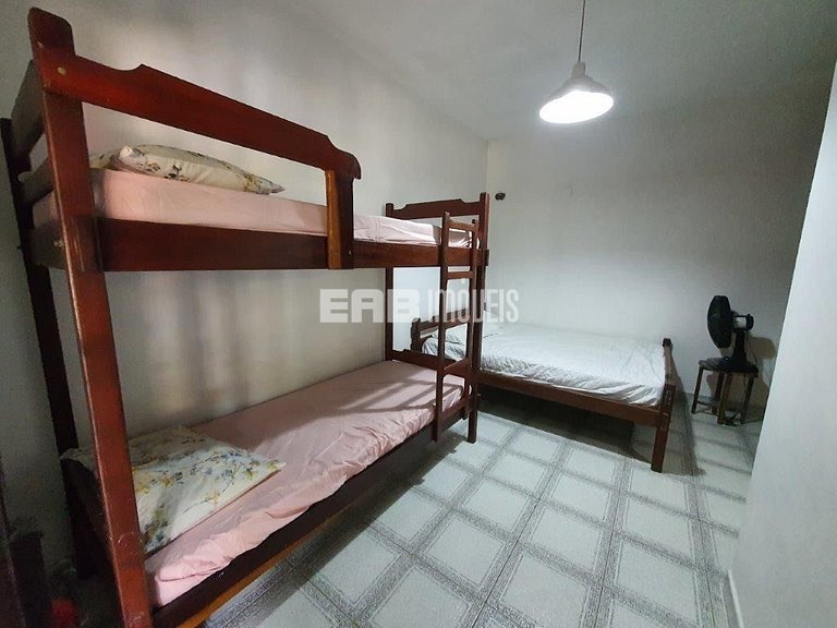 Linda casa com piscina e capacidade para acomodar 18 pessoas