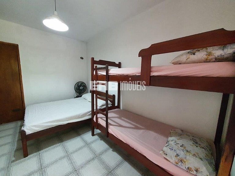 Linda casa com piscina e capacidade para acomodar 18 pessoas