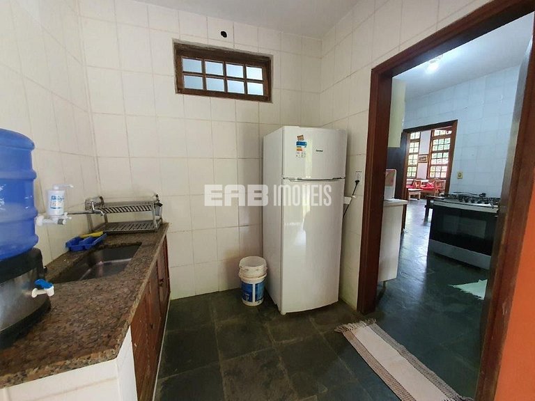 Linda casa com piscina e capacidade para acomodar 18 pessoas