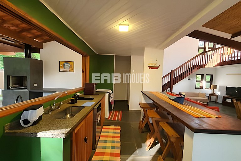 Casa para locação de temporada em Itamambuca. Acomoda até 9