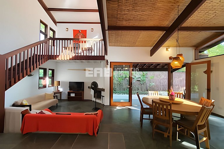 Casa para locação de temporada em Itamambuca. Acomoda até 9