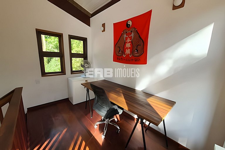 Casa para locação de temporada em Itamambuca. Acomoda até 9