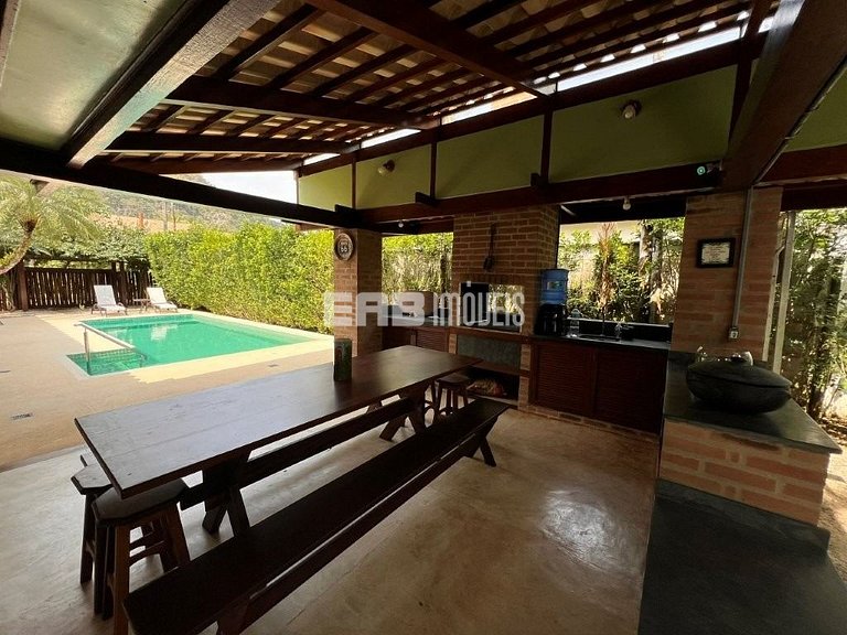 Casa em Itamambuca, com piscina, a apenas 60m da praia