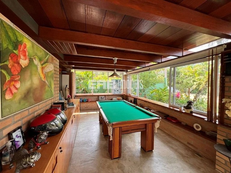 Casa em Itamambuca, com piscina, a apenas 60m da praia