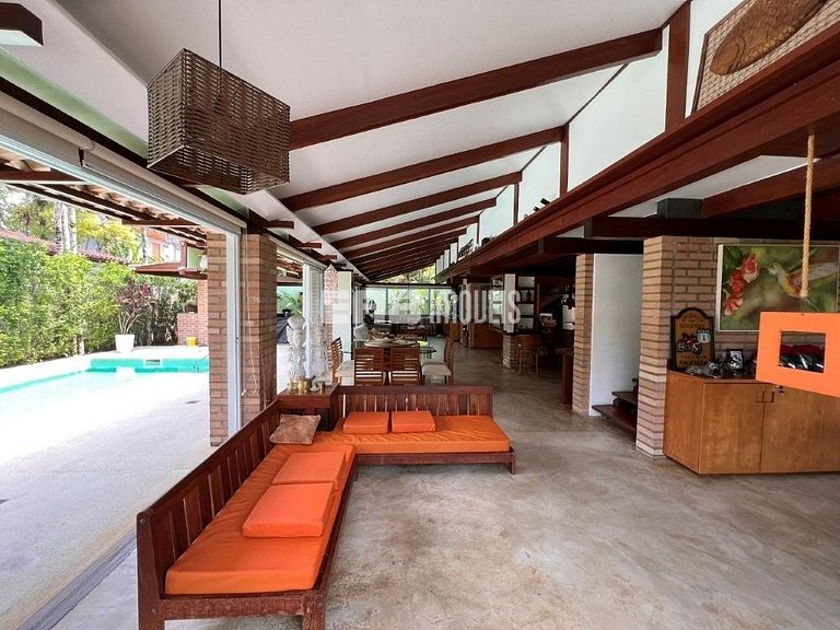 Casa em Itamambuca, com piscina, a apenas 60m da praia